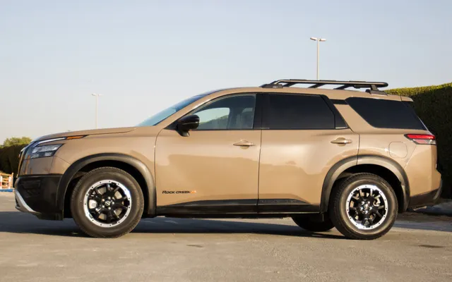 NISSAN PATHFINDER - image 2
