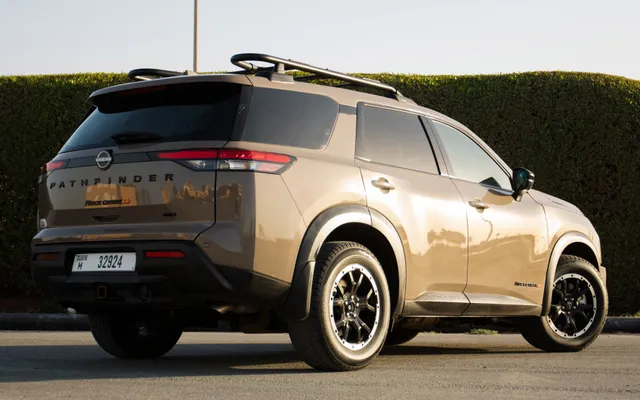 NISSAN PATHFINDER - image 4