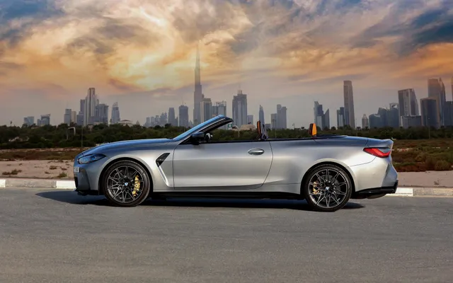 BMW M4 Convertible Gray - image 2
