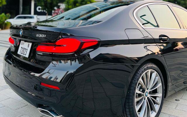 BMW 530 - image 2