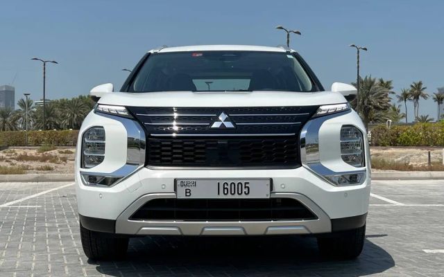 Mitsubishi Outlander - image 3