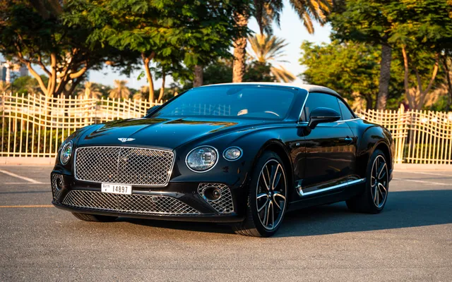 Bentley Continental GTC Mulliner - image 1