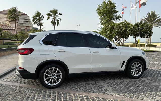 BMW X5 - image 2