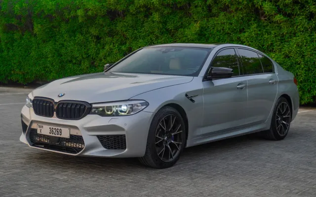 BMW 530i - image 1