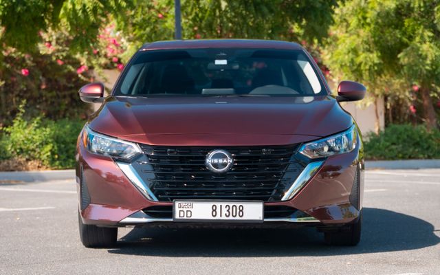 Nissan Sentra - image 4