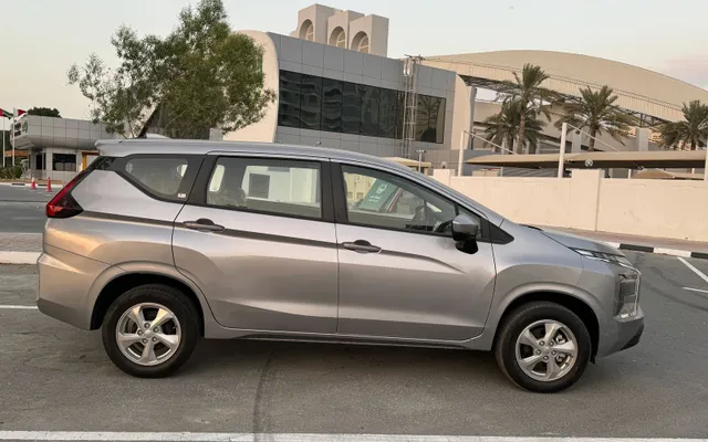 Mitsubishi Xpander - image 3