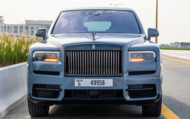 Rolls Royce  BB Cullinan - image 3