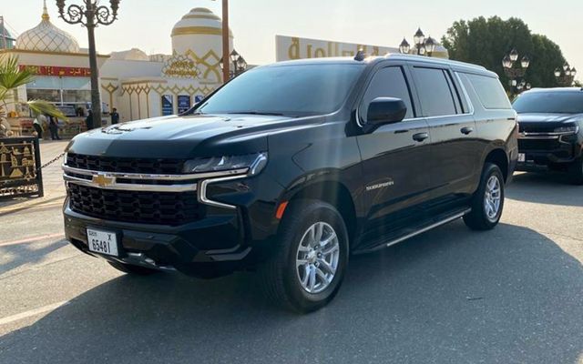 Chevrolet Suburban - image 1