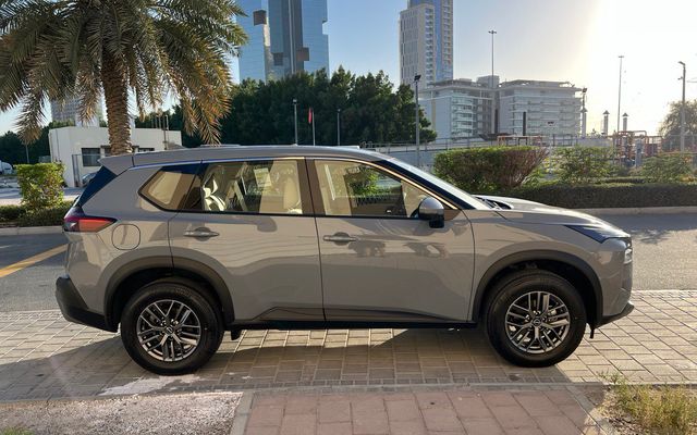 Nissan X-TRAIL - image 2