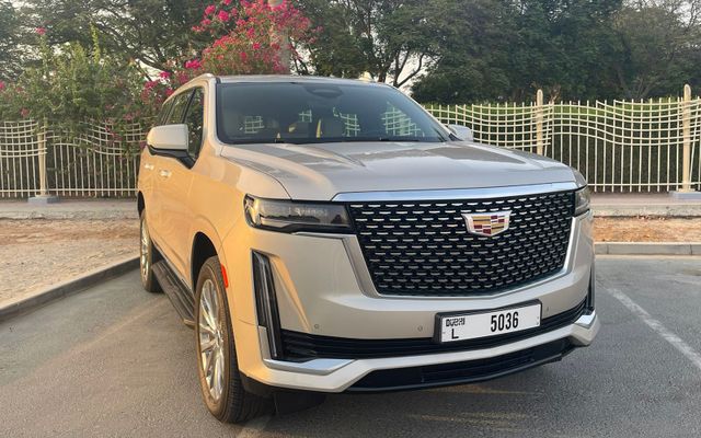 CADILLAC ESCALADE - image 1