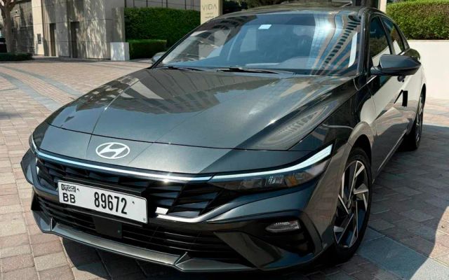 Hyundai Elantra - image 2