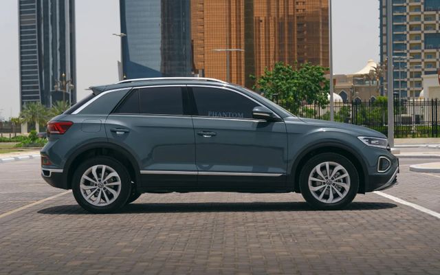 VOLKSWAGEN t-roc - image 2