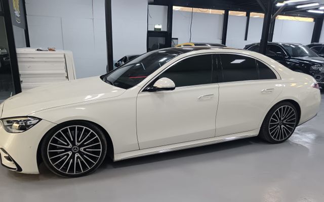 Mercedes Benz S580 - image 1