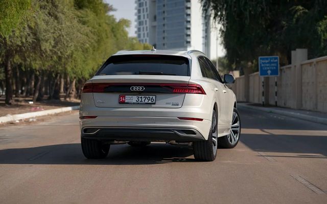 AUDI Q8 - image 3
