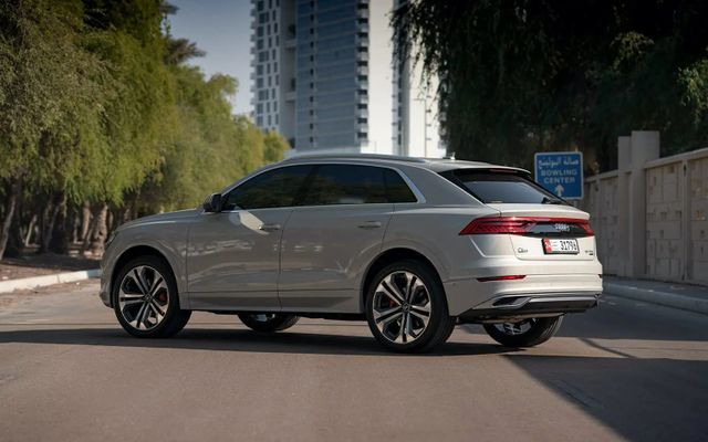 AUDI Q8 - image 2