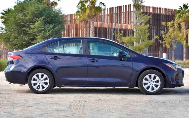 TOYOTA COROLLA - image 4
