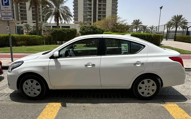 Nissan Sunny - image 2