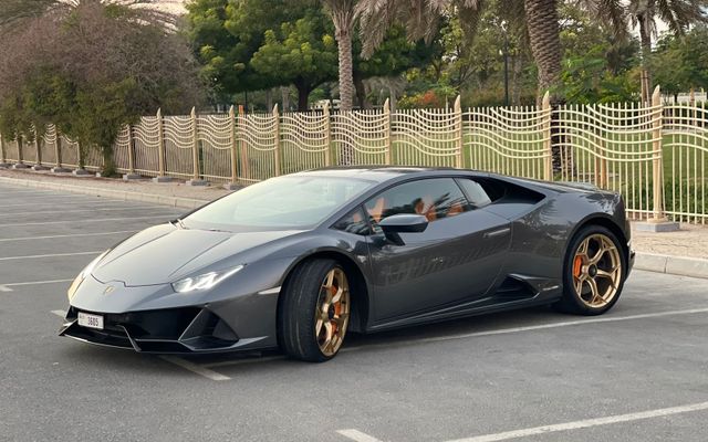 LAMBORGHINI HURACAN - image 1