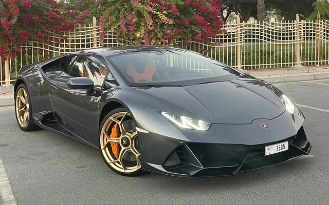 LAMBORGHINI HURACAN - image 2