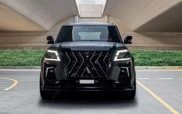 INFINITI QX80 BLACK HAWK - image 2