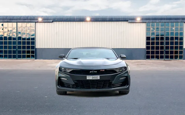 Chevrolet Camaro Convertible Gray - image 3