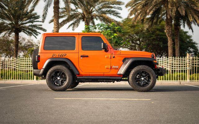 Jeep Wrangler - image 2
