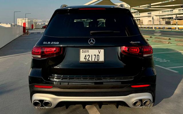 Mercedes-bens GLB - image 4