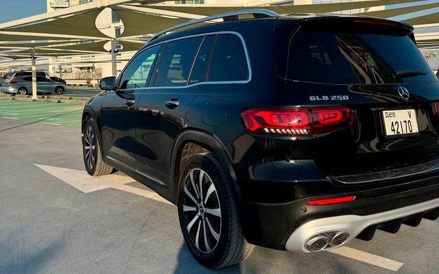 Mercedes-bens GLB - image 3