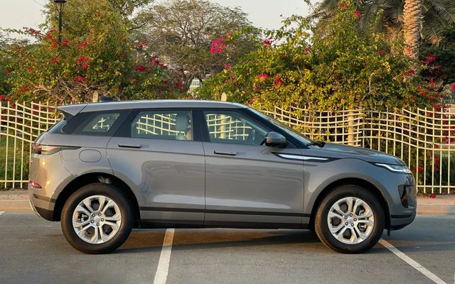 RANGE ROVER Evoque - image 2