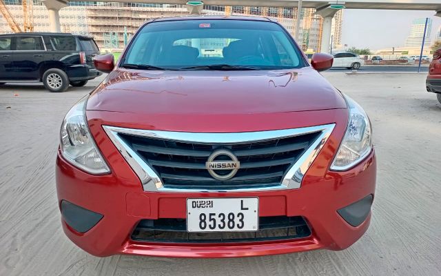 NISSAN VERSA - image 2