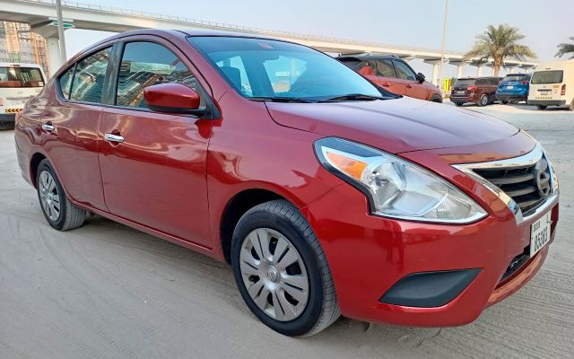 NISSAN VERSA - image 3