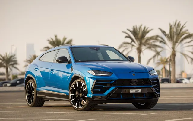 Lamborghini Urus - image 1