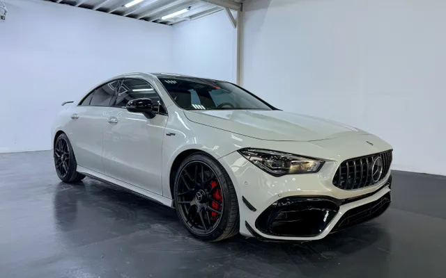 Mercedes-Benz CLA45 AMG - image 2