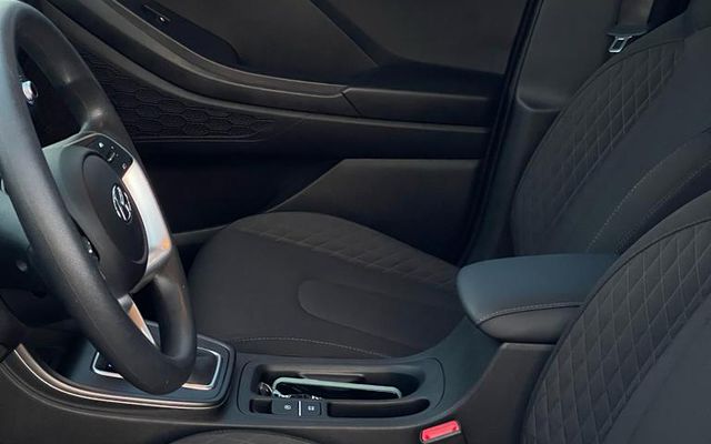 HYUNDAI CRETA - image 4