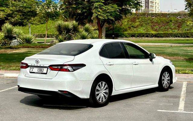 TOYOTA CAMRY - image 3