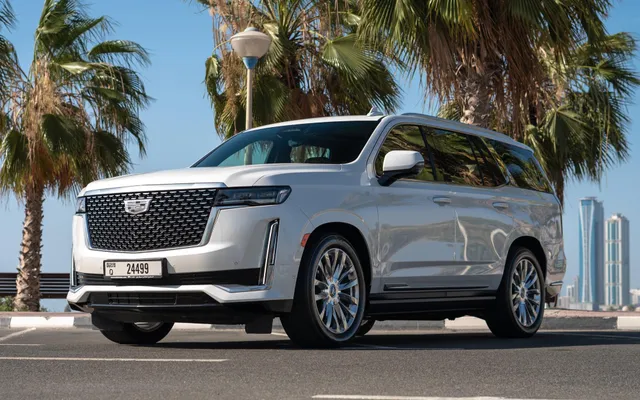 CADILLAC ESCALADE - image 4