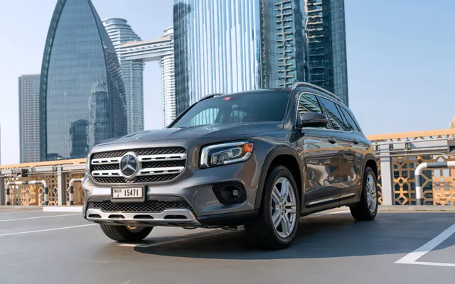 MERCEDES GLB 250 - image 1