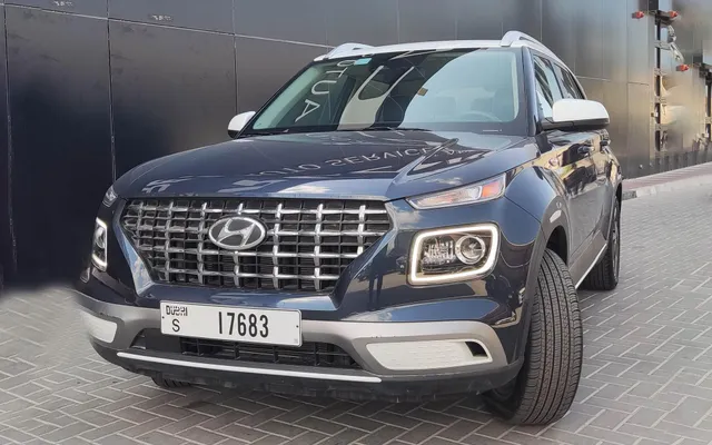HYUNDAI VENUE - image 2