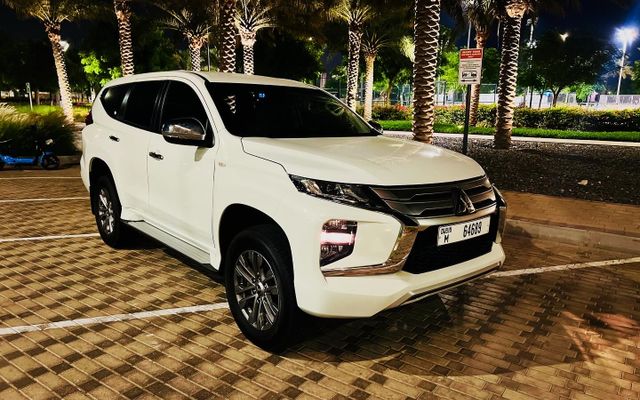 Mitsubishi Montero - image 1