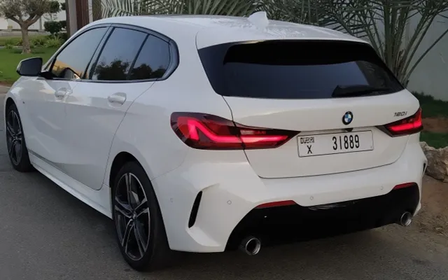 BMW 120 - image 2