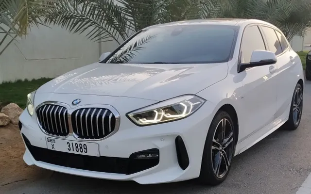 BMW 120 - image 1