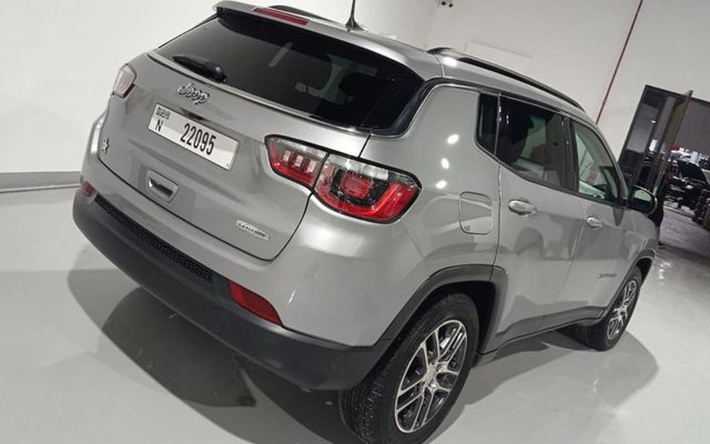 Jeep Compass - image 3