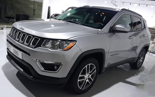 Jeep Compass - image 1