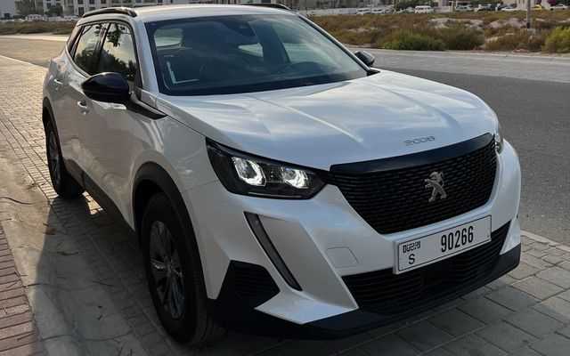 Peugeot 2008 - image 4
