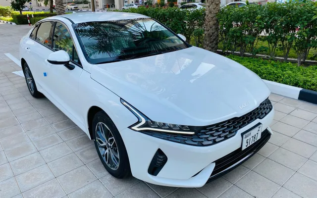 Kia K5 - image 1