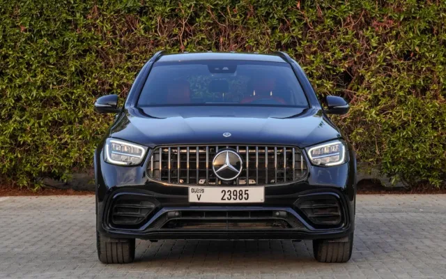 Mercedes GLC300 - image 2
