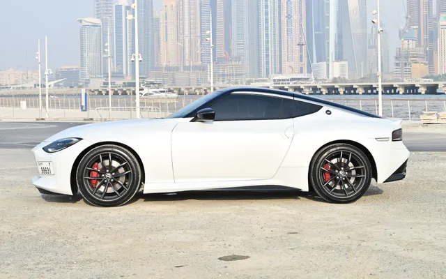 Nissan 370Z - image 3