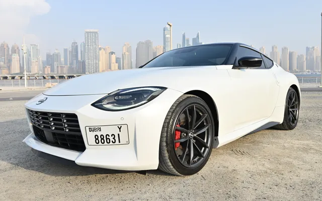 Nissan 370Z - image 1