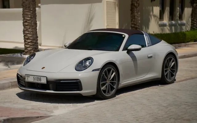 Porsche 911 Targa - image 1
