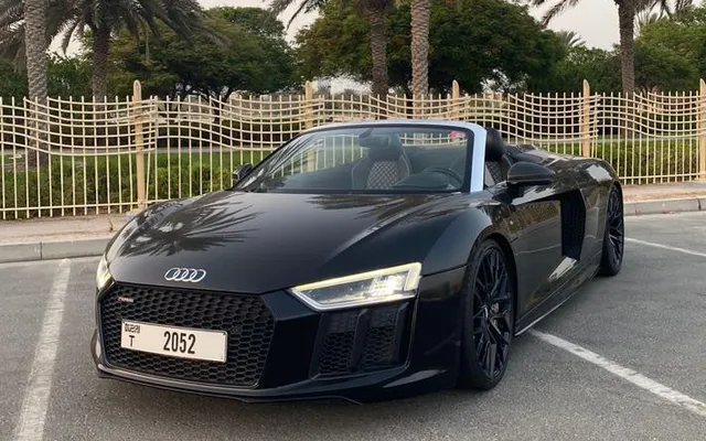 AUDI R8 - image 1